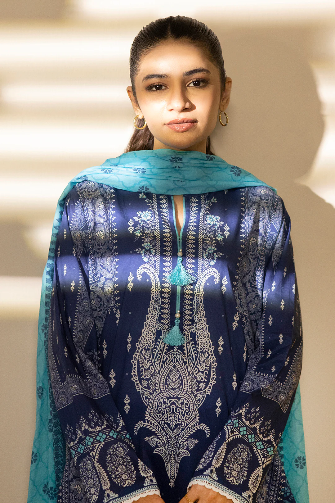 Kurta Dupatta Trouser - 2102 - Image 2