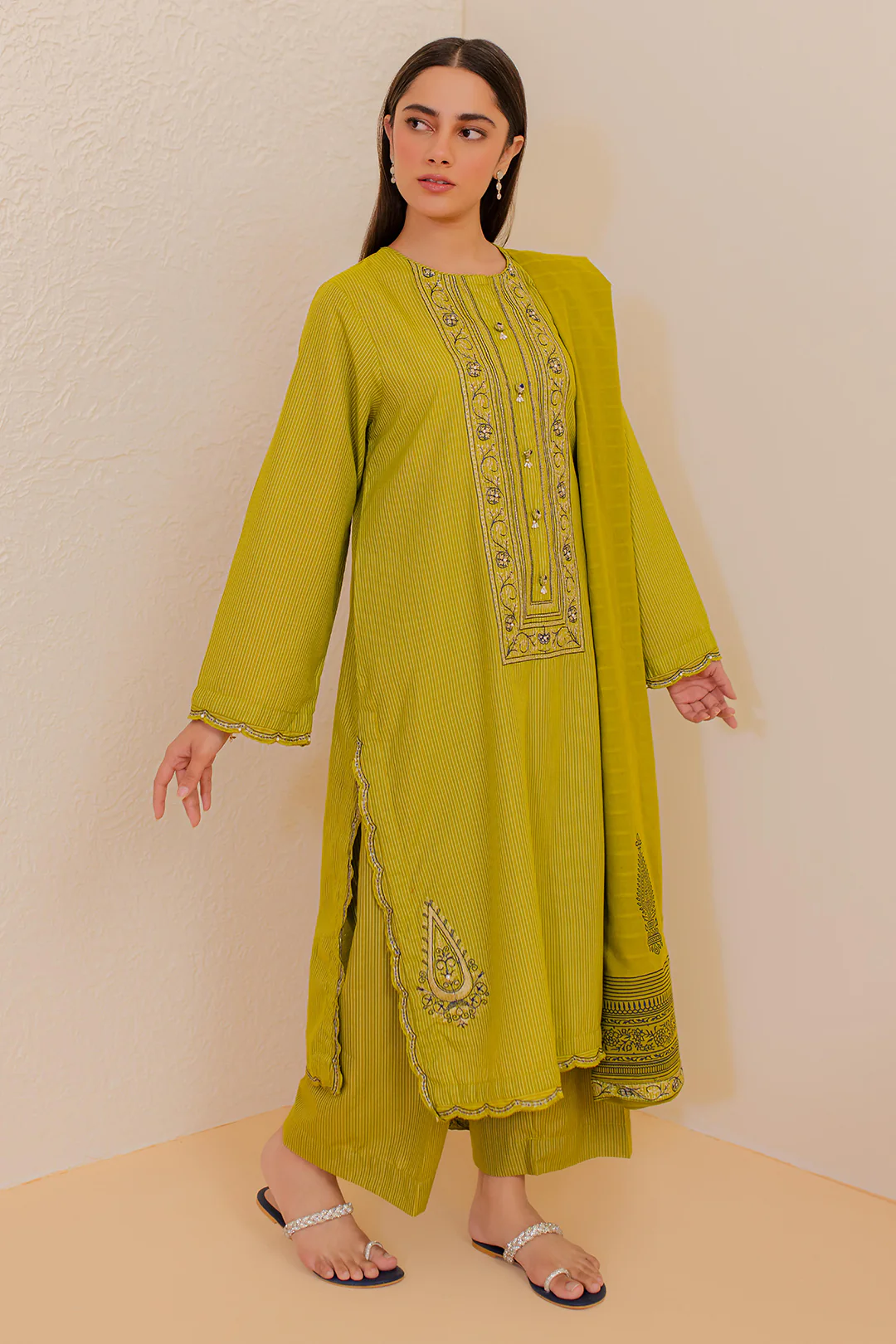 Embroidered Kurta Dupatta Trouser - 2134 - Image 3