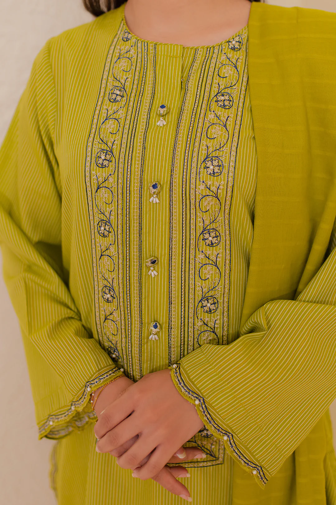 Embroidered Kurta Dupatta Trouser - 2134 - Image 4
