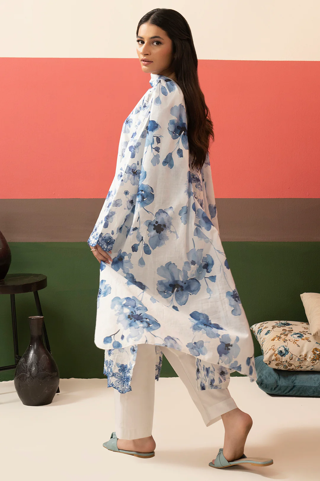 Embroidered Kurta Dupatta Trouser - 1522 - Image 12