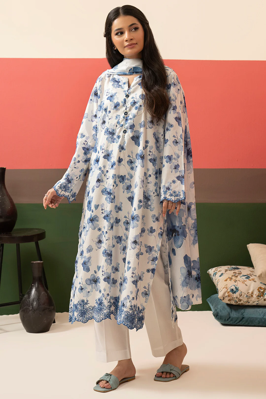 Embroidered Kurta Dupatta Trouser - 1522 - Image 3