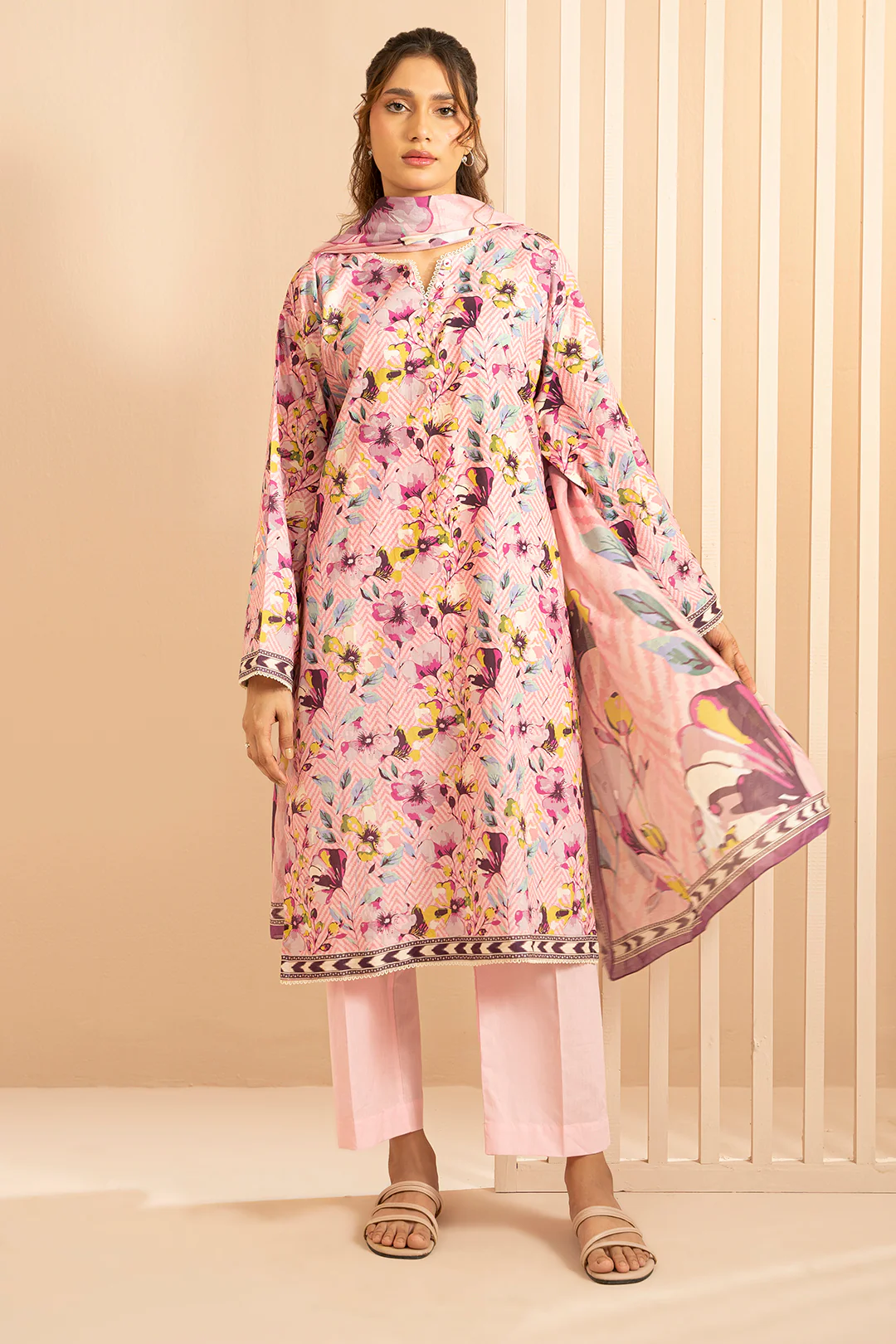 Kurta Dupatta Trouser - 1697 - Image 3