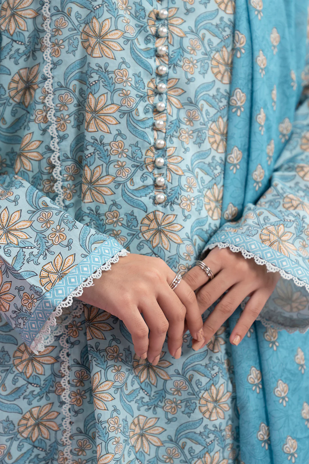 Kurta Dupatta Trouser - 1777 - Image 4
