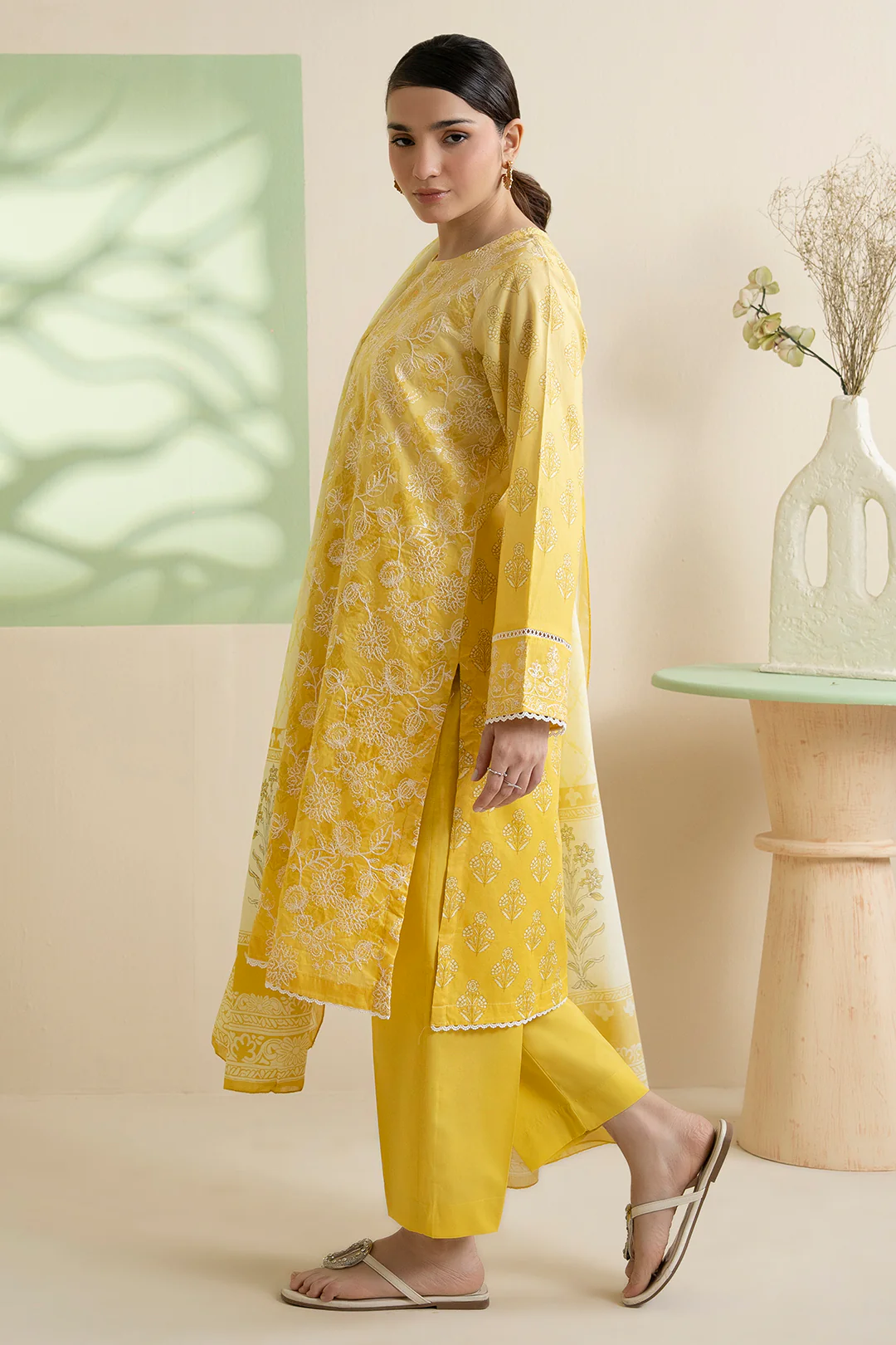 Embroidered Kurta Dupatta Trouser - 1832 - Image 4