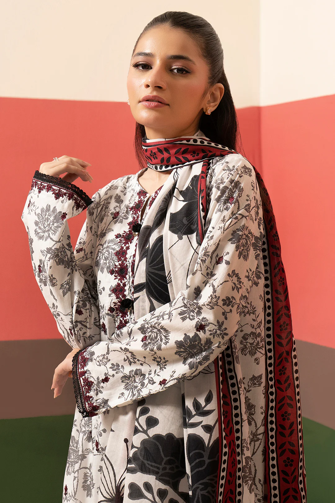 Embroidered Kurta Dupatta Trouser - 1833 - Image 4