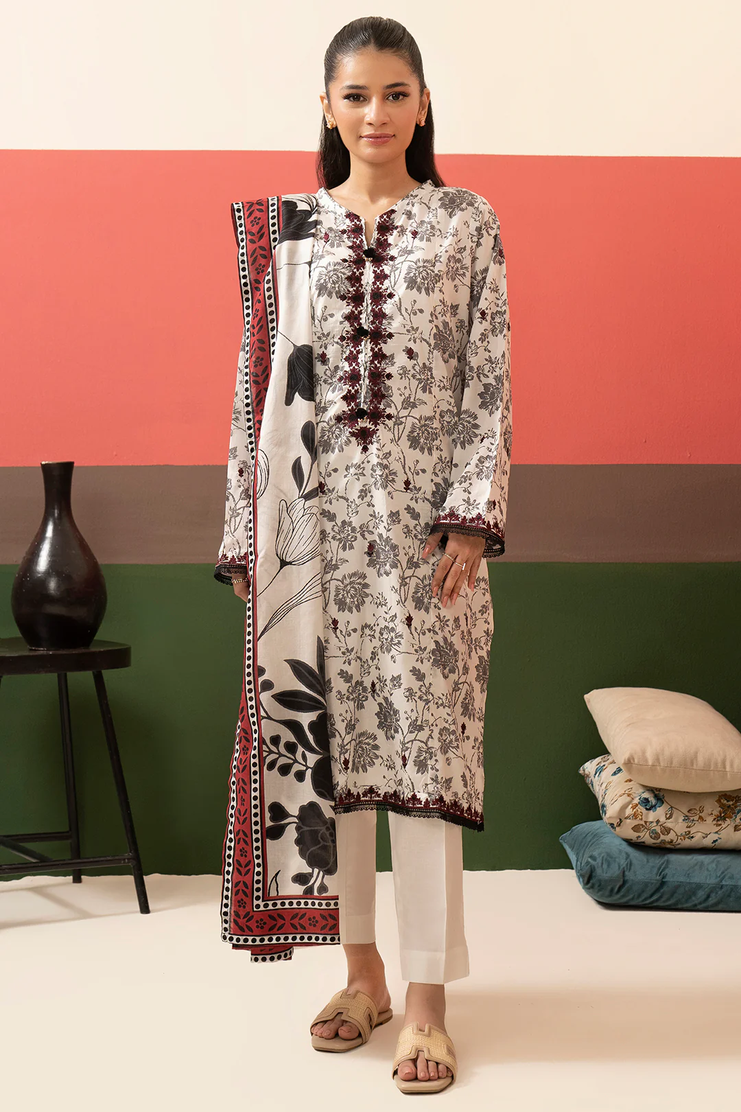 Embroidered Kurta Dupatta Trouser - 1833 - Image 7