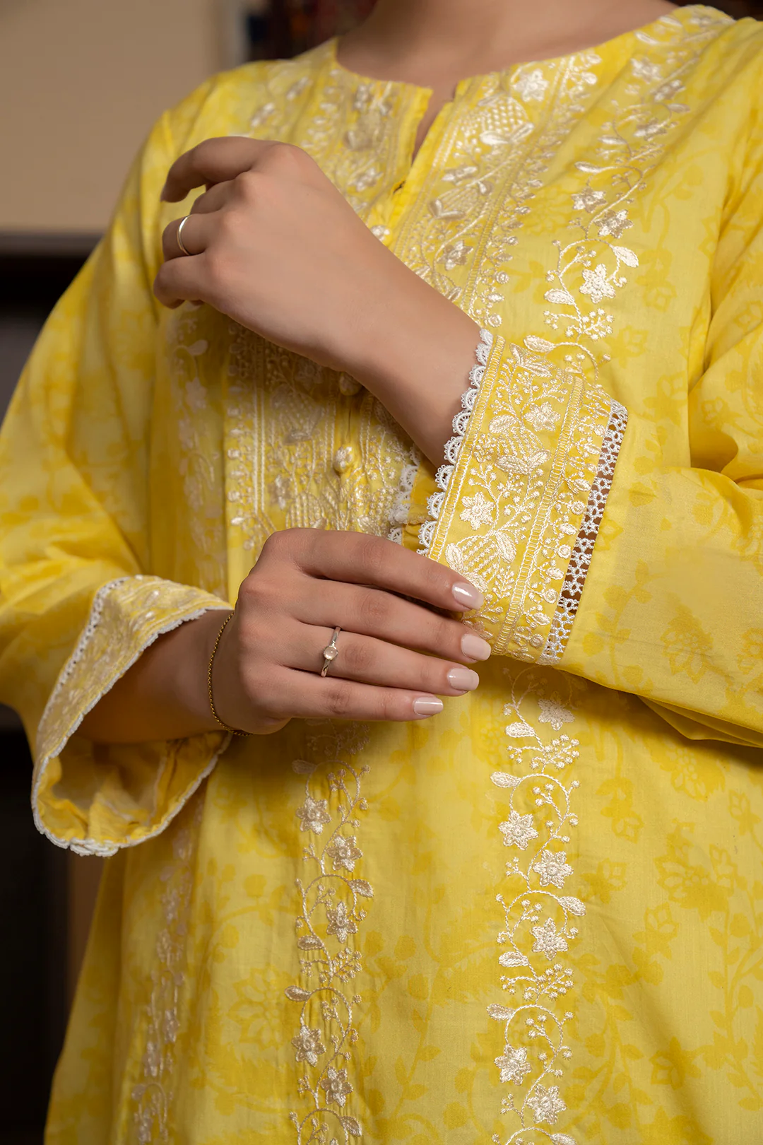 Embroidered Kurta Dupatta Trouser - 1939 - Image 6