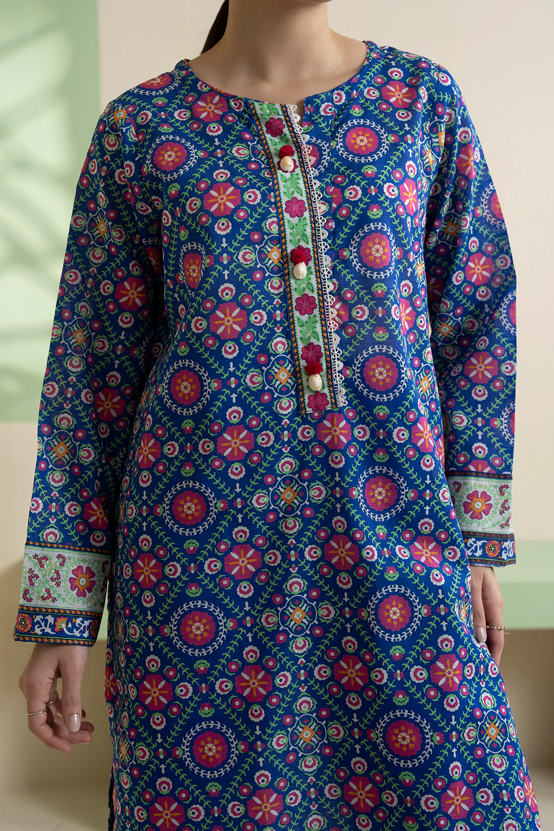 Kurta Dupatta Trouser - 1983 - Image 3