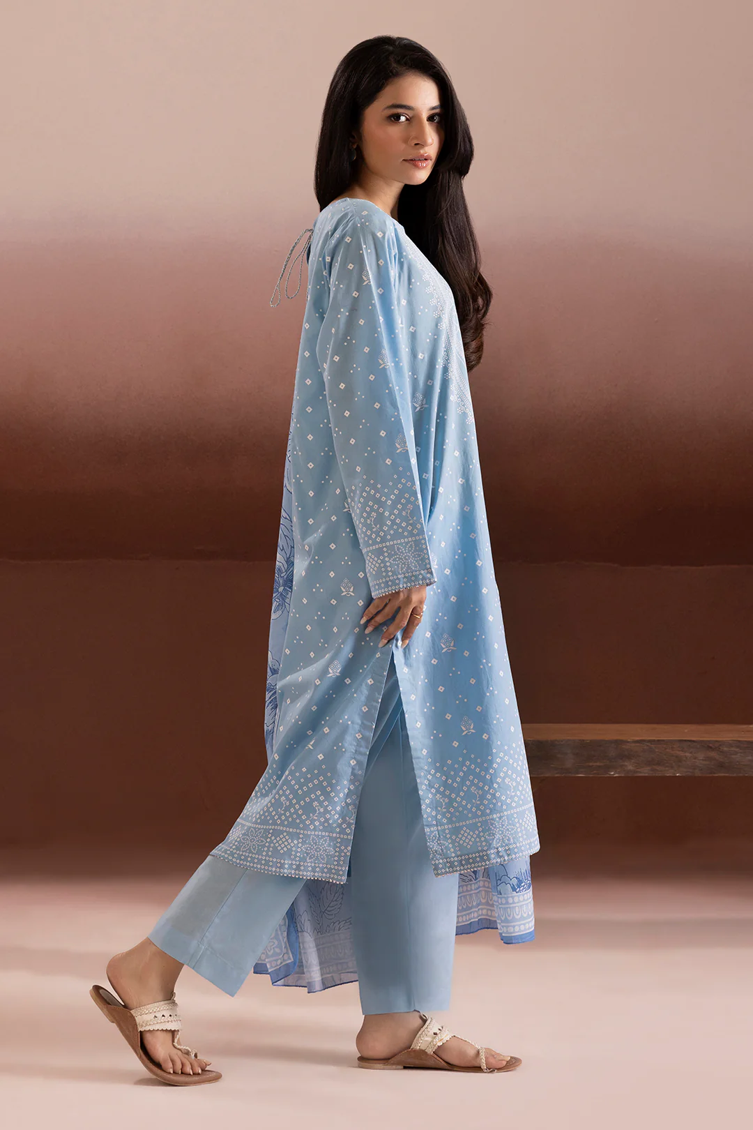 Kurta Dupatta Trouser - 2017 - Image 4