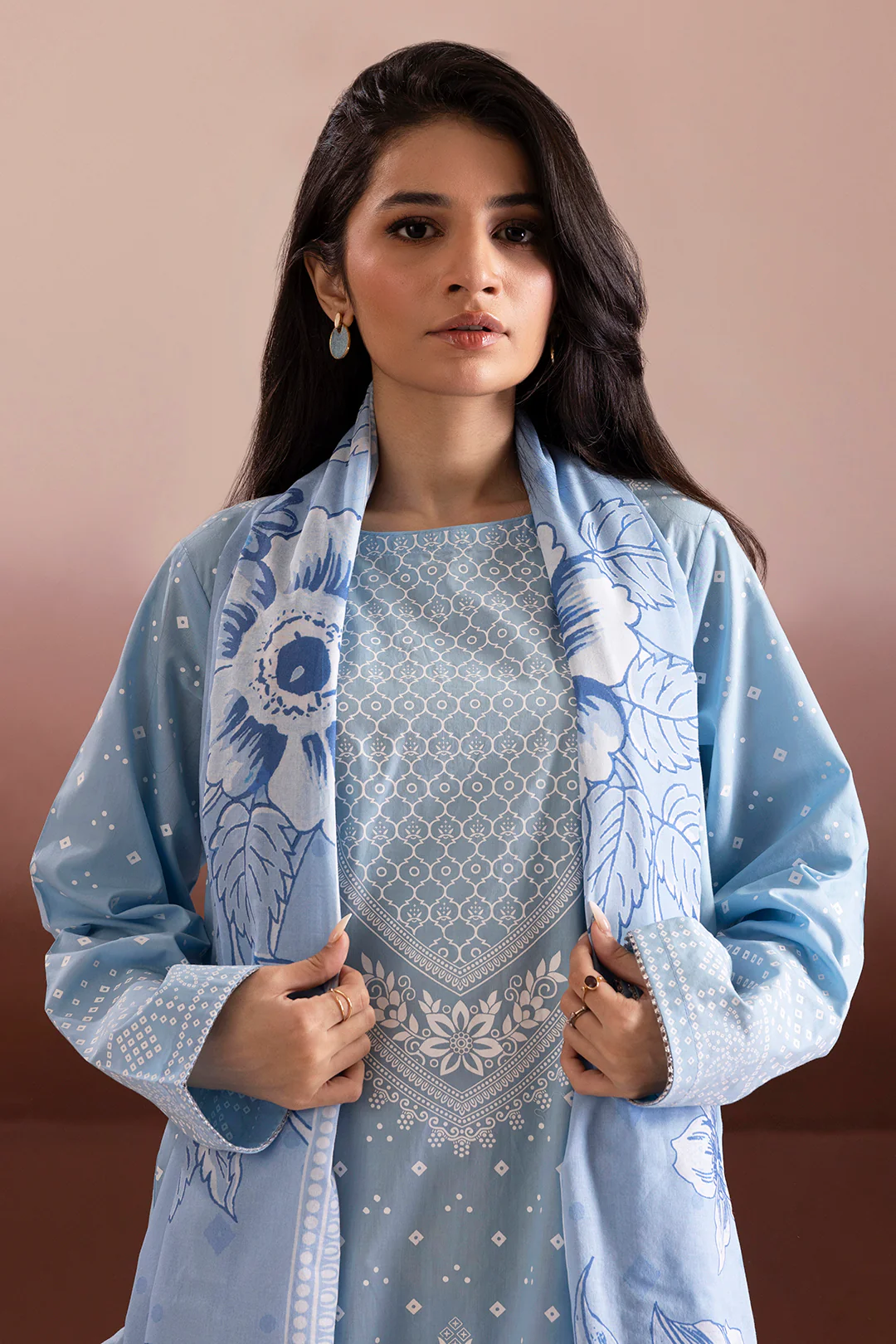 Kurta Dupatta Trouser - 2017 - Image 5