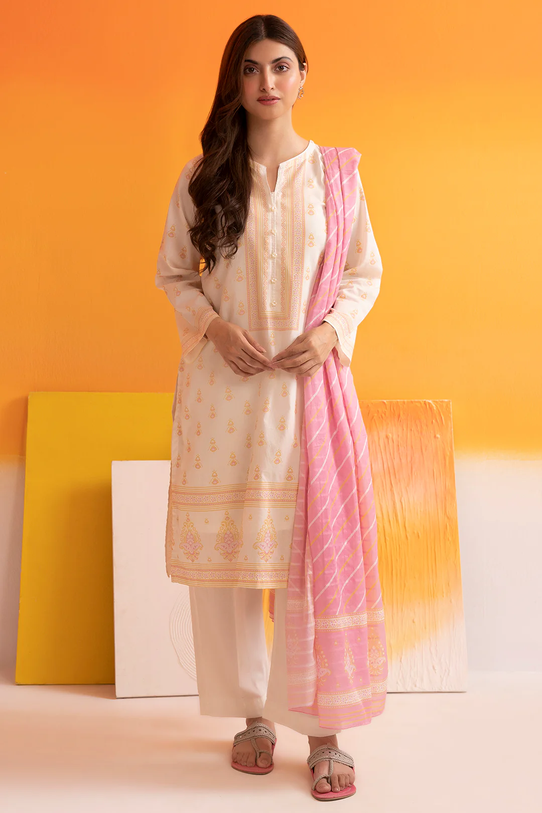 Kurta Dupatta Trouser - 2052 - Image 4