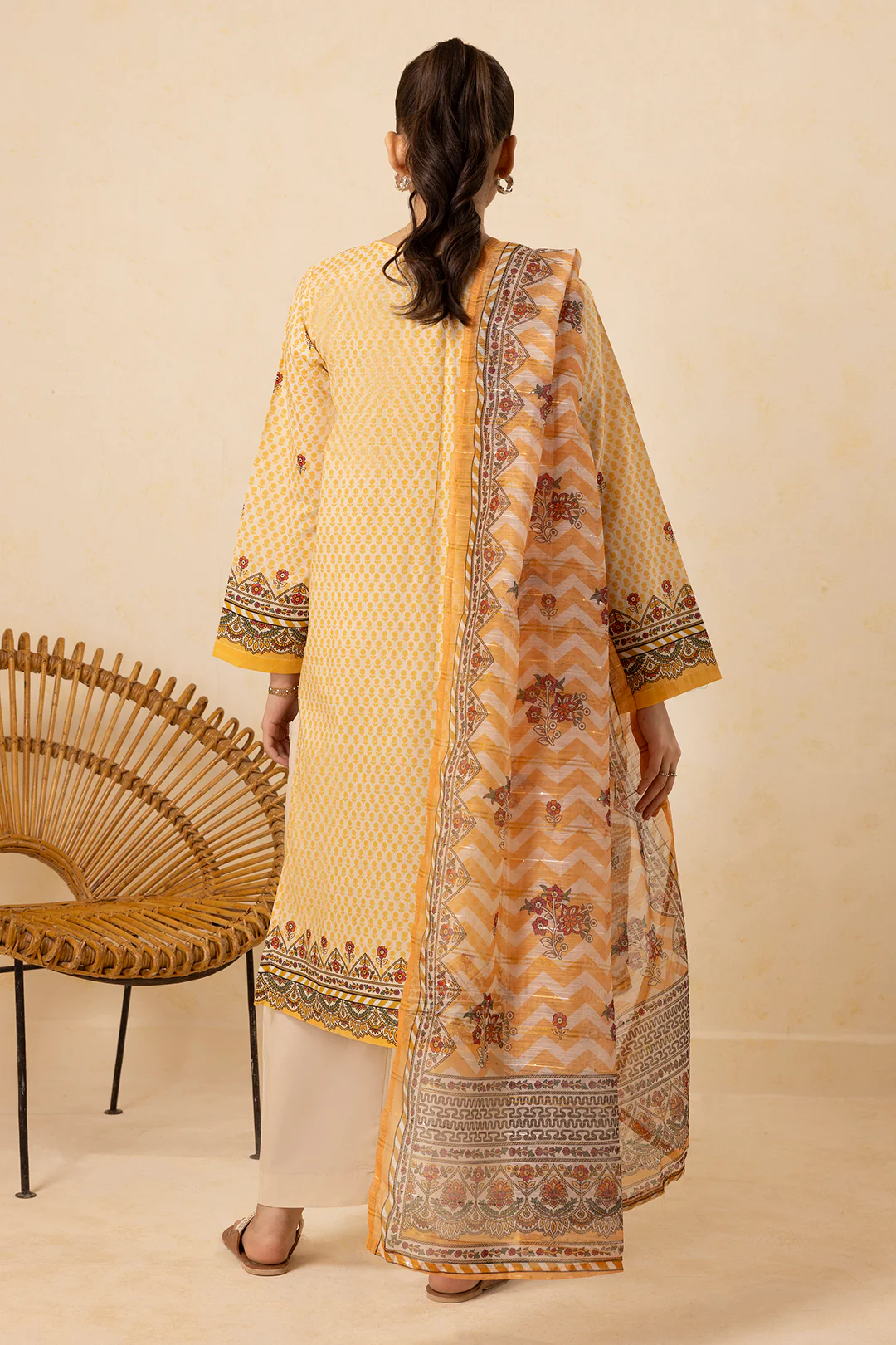 Kurta Dupatta Trouser - 2056 - Image 5
