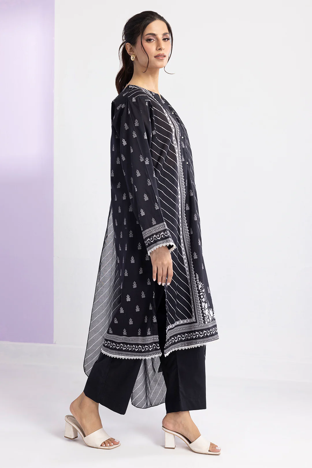 Kurta Dupatta Trouser - 2190 - Image 3