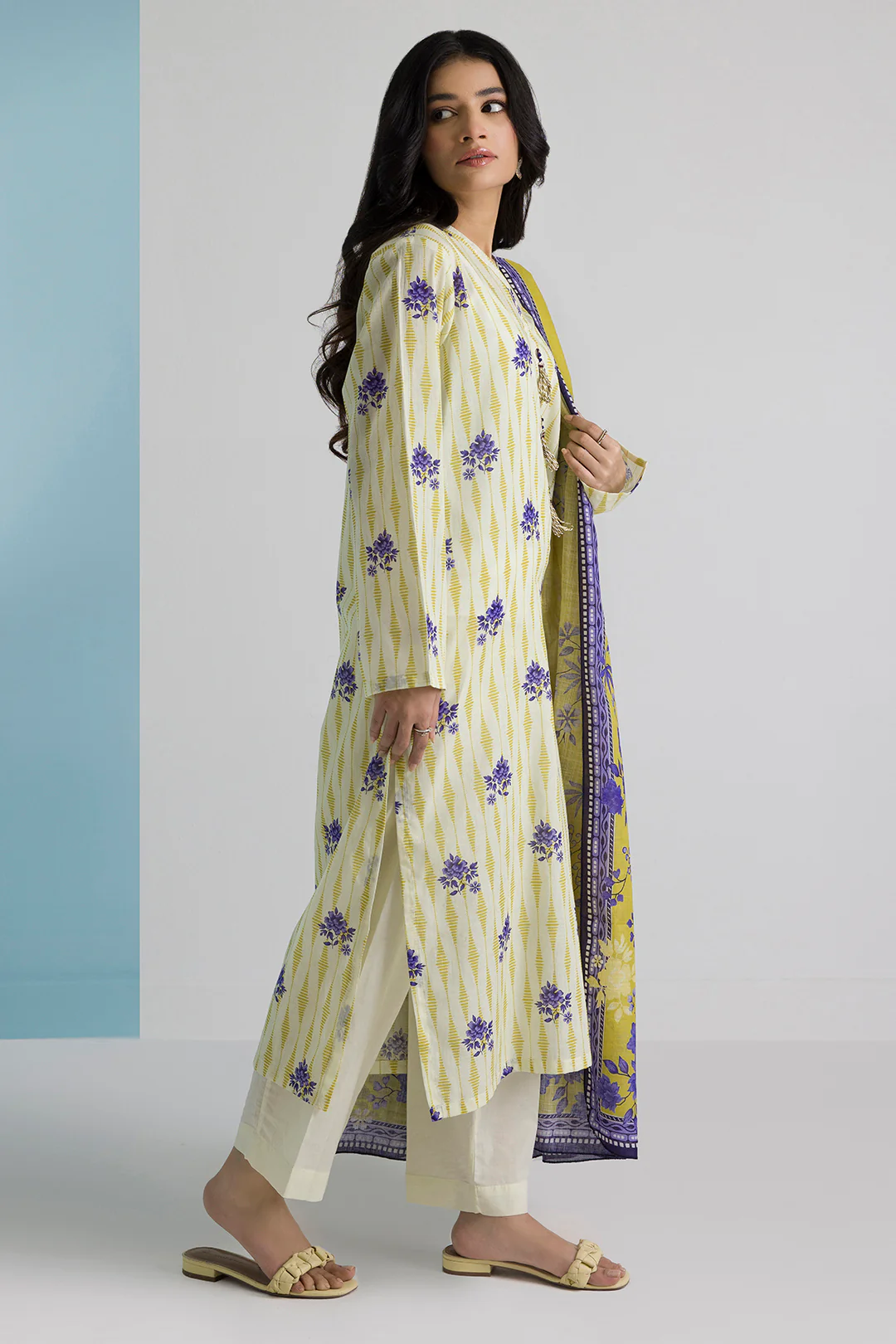 Kurta Dupatta Trouser - 2196 - Image 5