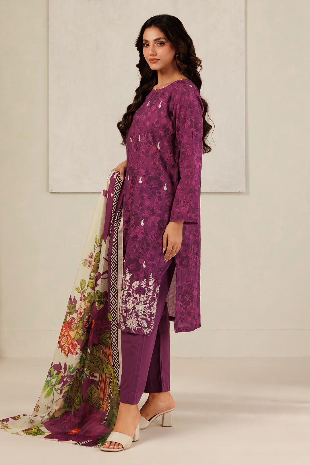 Embroidered Kurta Dupatta Trouser - 2261 - Image 6