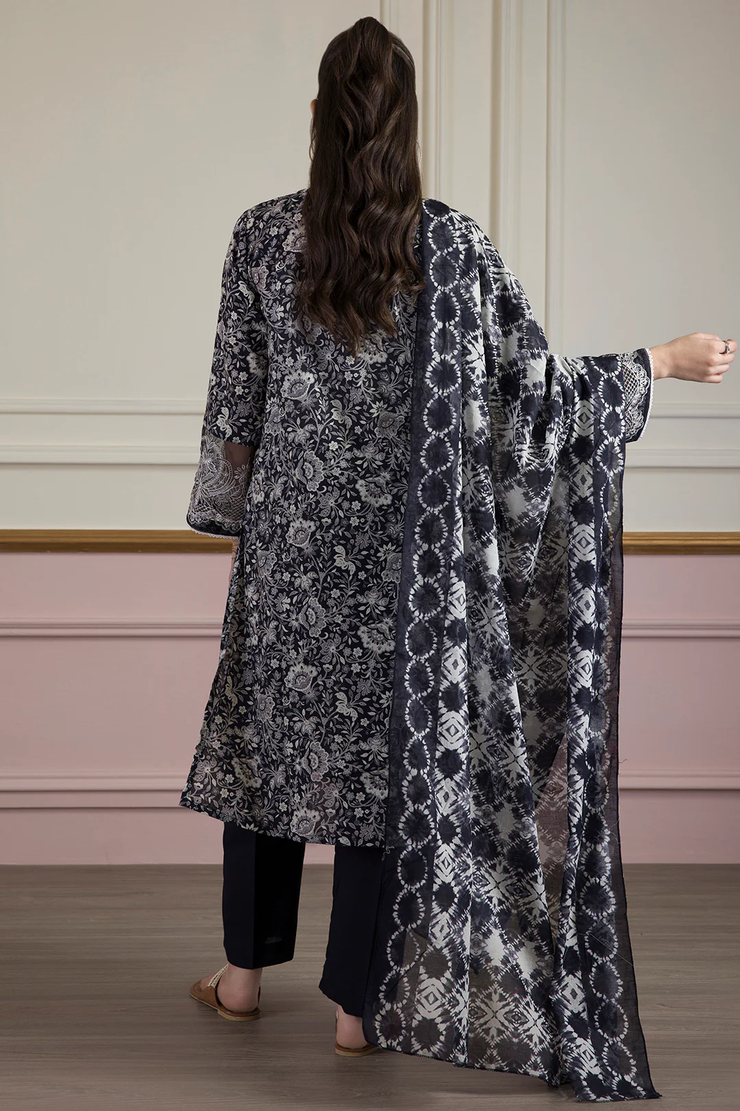 Embroidered Kurta Dupatta Trouser - 2313 - Image 11