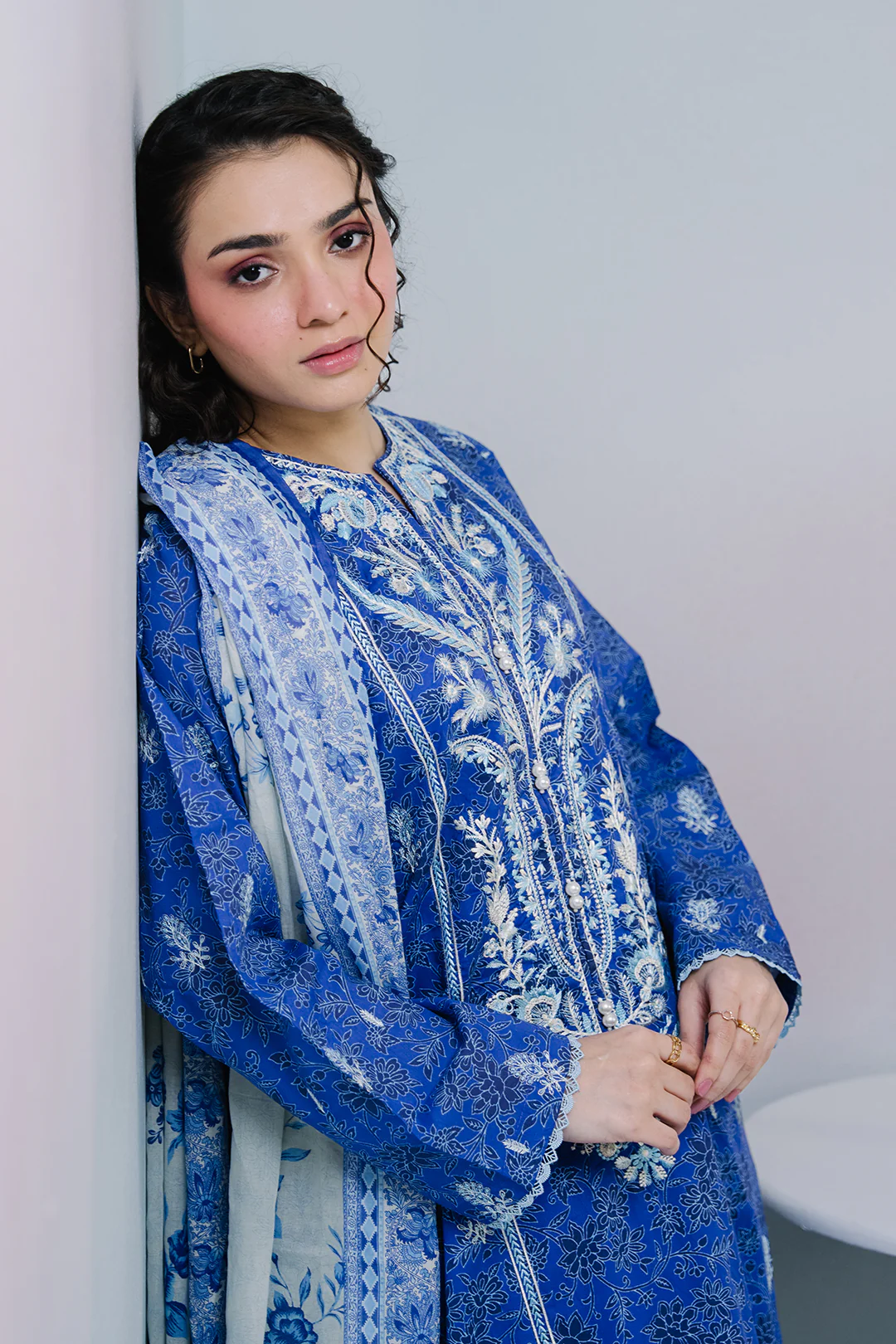 Embroidered Kurta Dupatta Trouser - 2315 - Image 2
