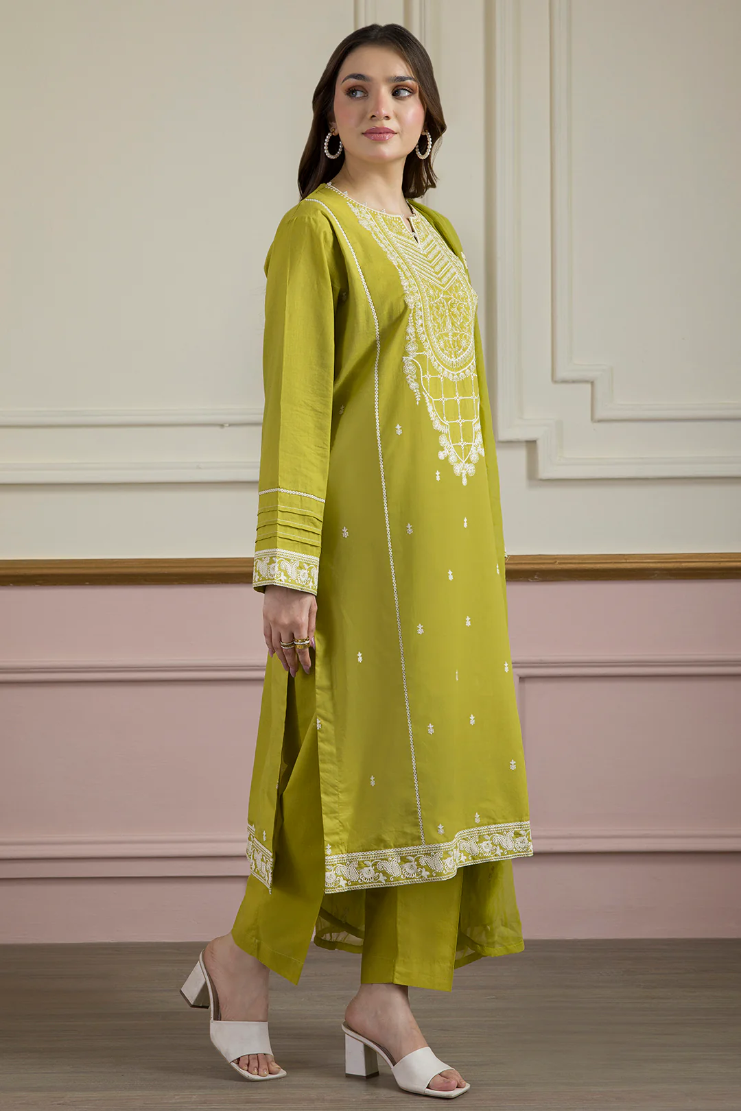 Embroidered Kurta Dupatta Trouser - 2612 - Image 7
