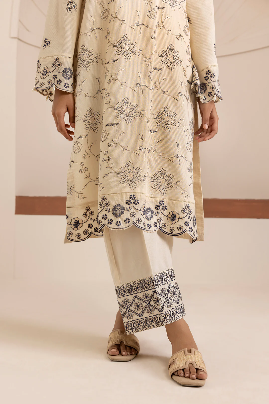 Embroidered Kurta Dupatta Trouser - 2836 - Image 5