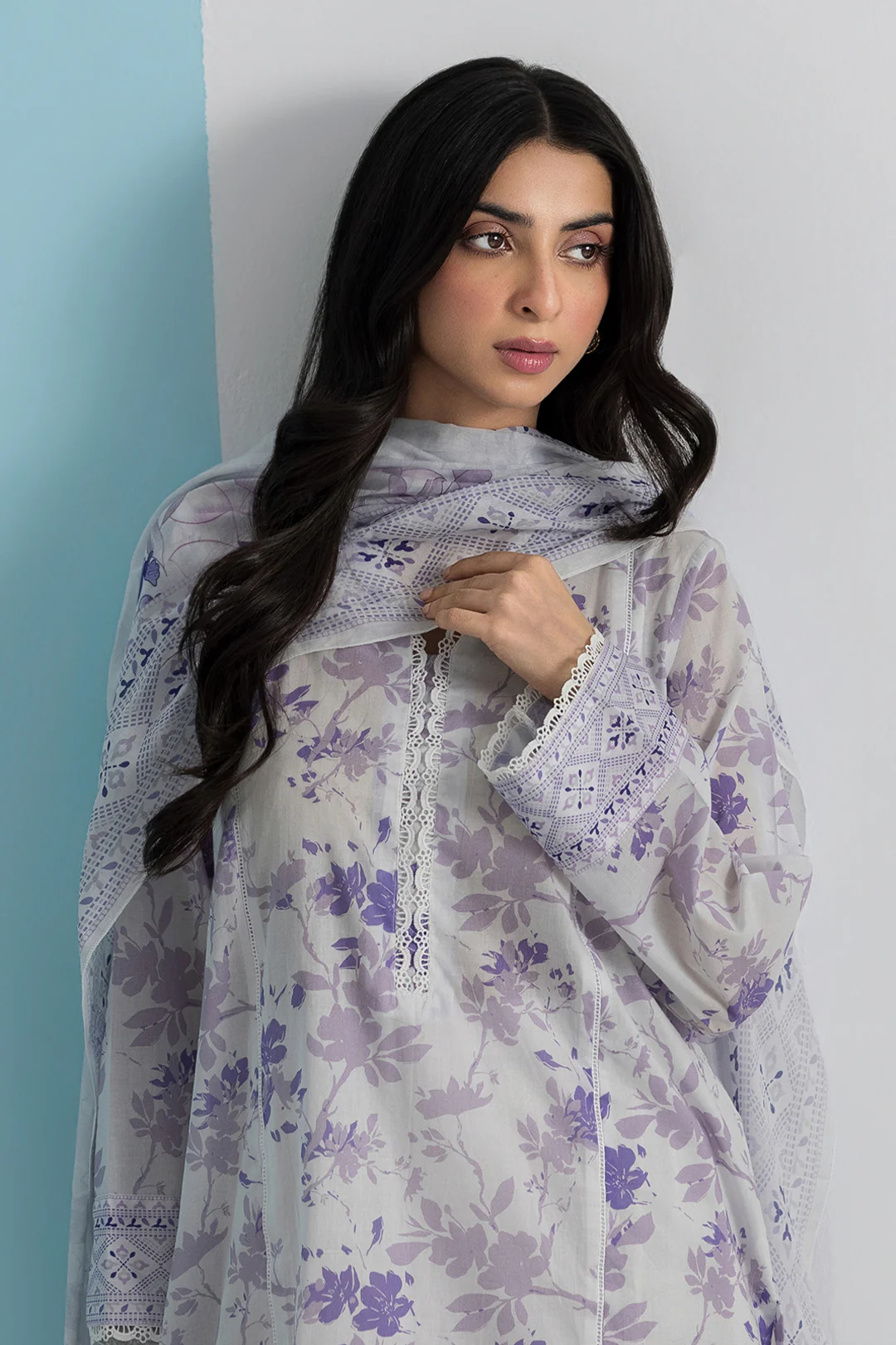 Kurta Dupatta Trouser - 1944 - Image 2