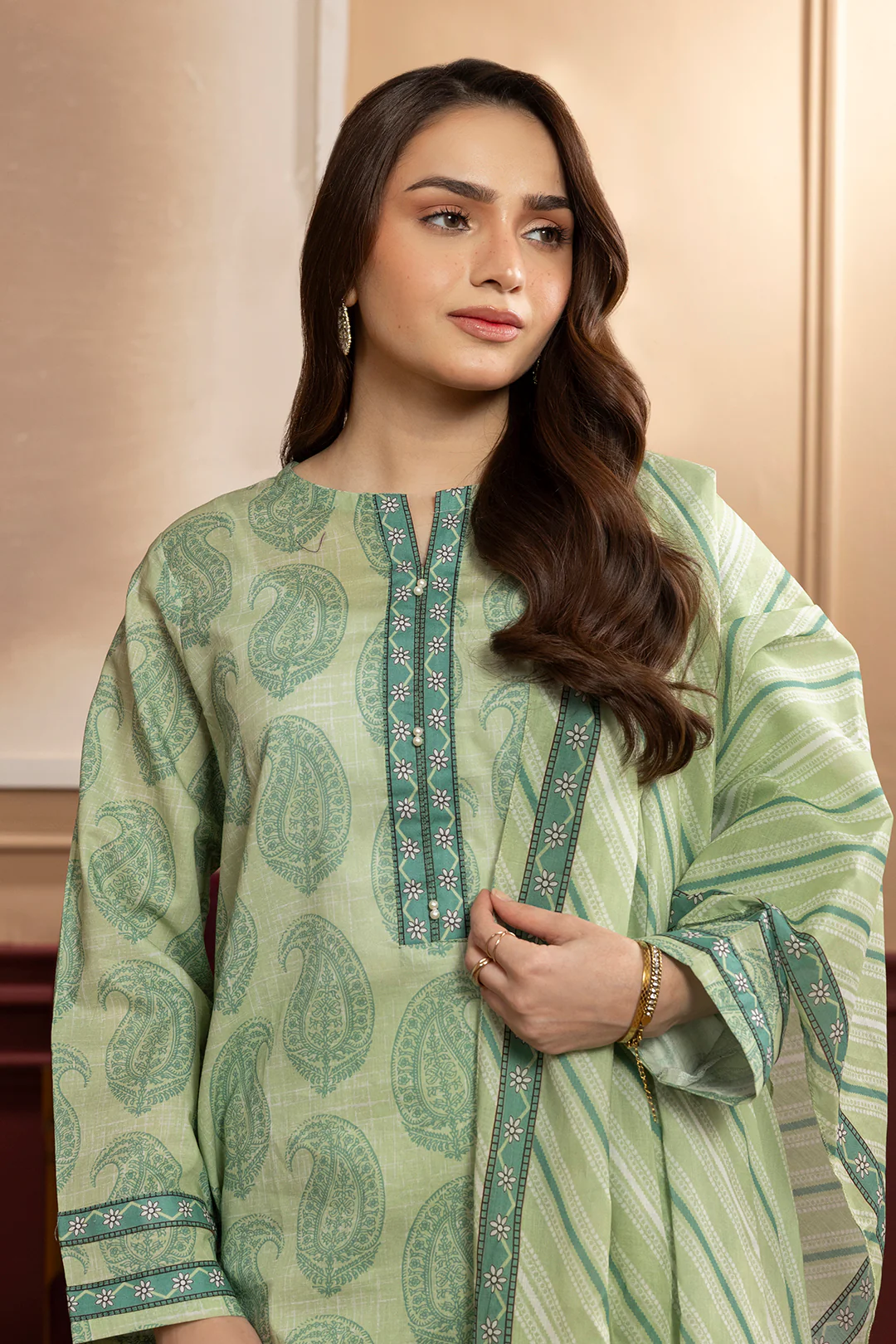 Kurta Dupatta Trouser - 1946 - Image 2