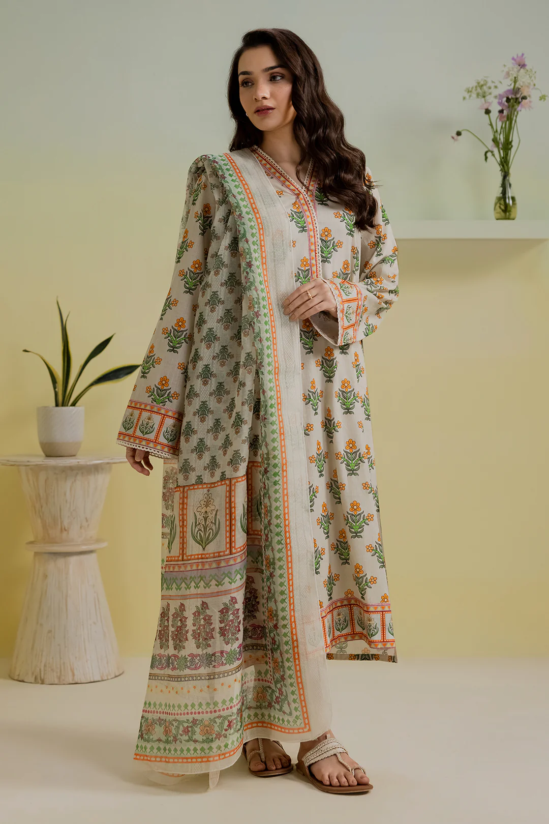 Kurta Dupatta Trouser - 2146 - Image 6