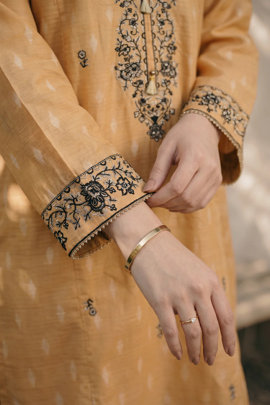 Embroidered Kurta Dupatta Trouser - 2194 - Image 5