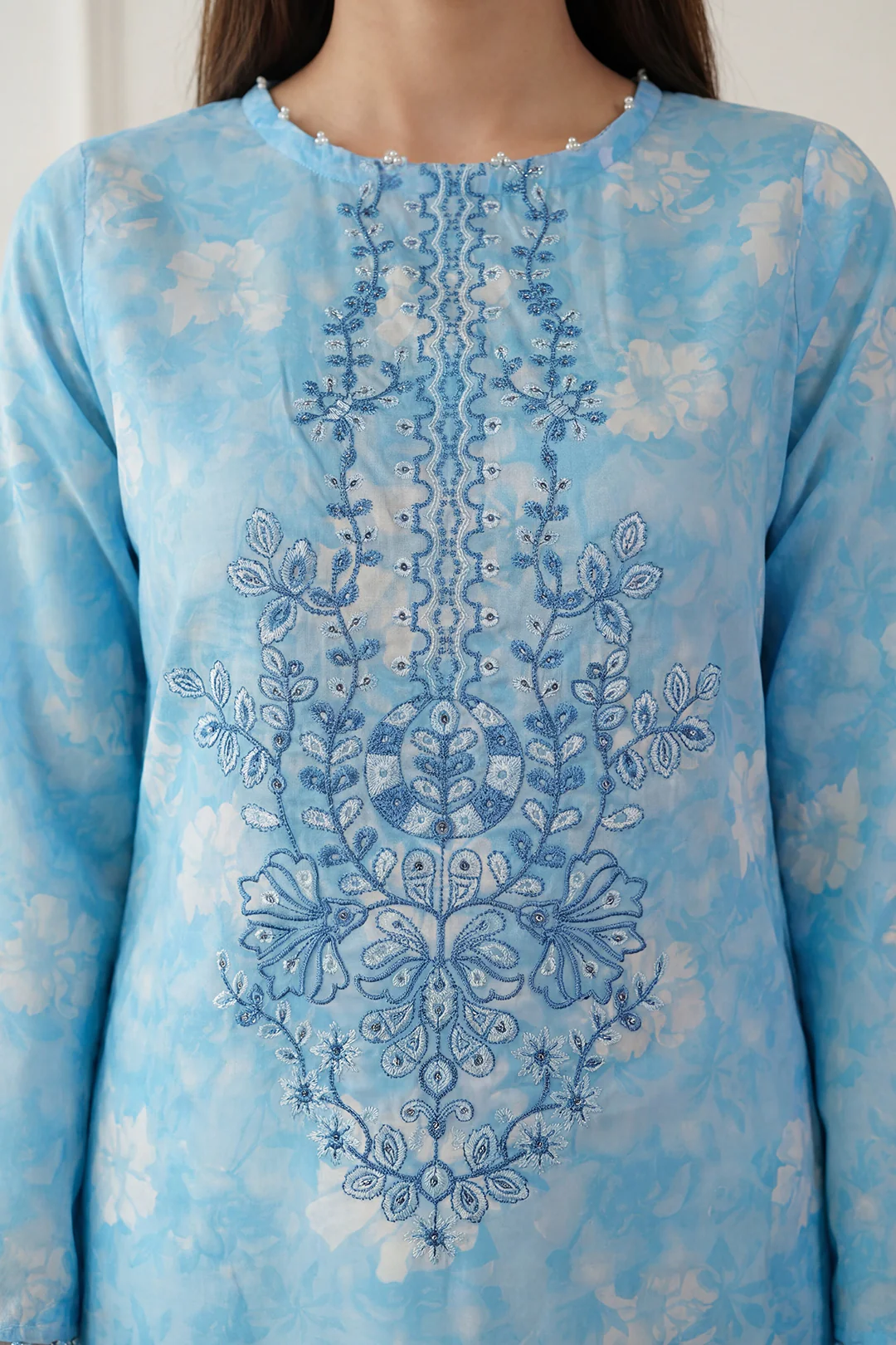 Embroidered Kurta Dupatta Trouser - 2201 - Image 3