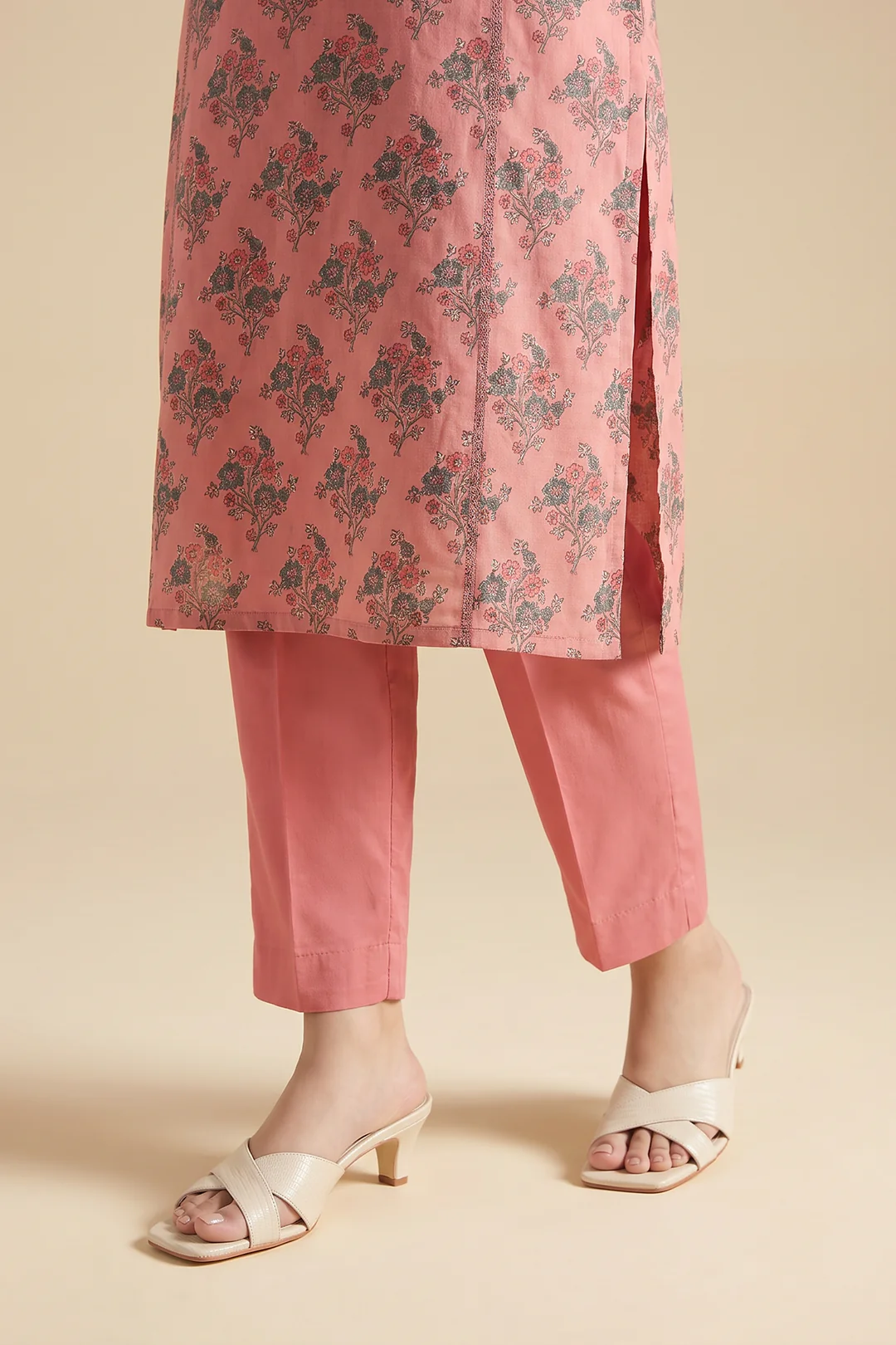 Kurta Dupatta Trouser - 2456 - Image 4