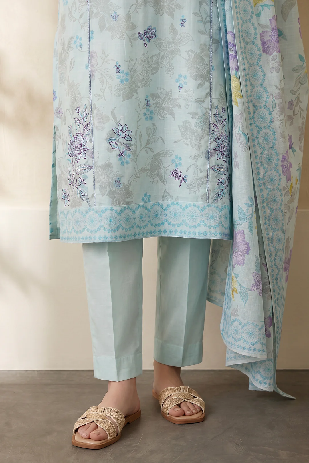Embroidered Kurta Dupatta Trouser - 2726 - Image 4