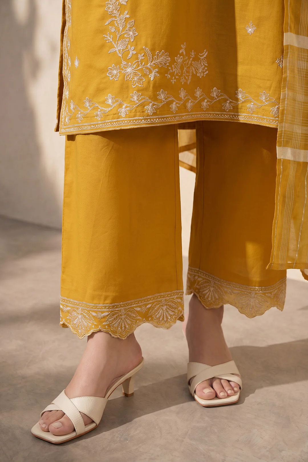 Embroidered Kurta Dupatta Trouser - 3226 - Image 4