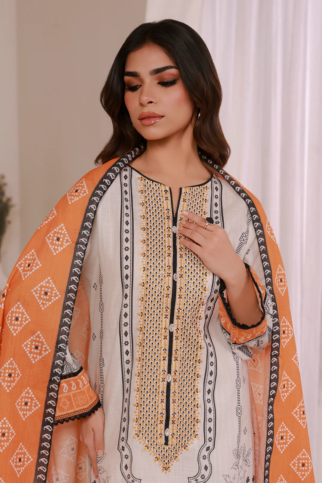 Embroidered Kurta Dupatta Trouser - 2953 - Image 2
