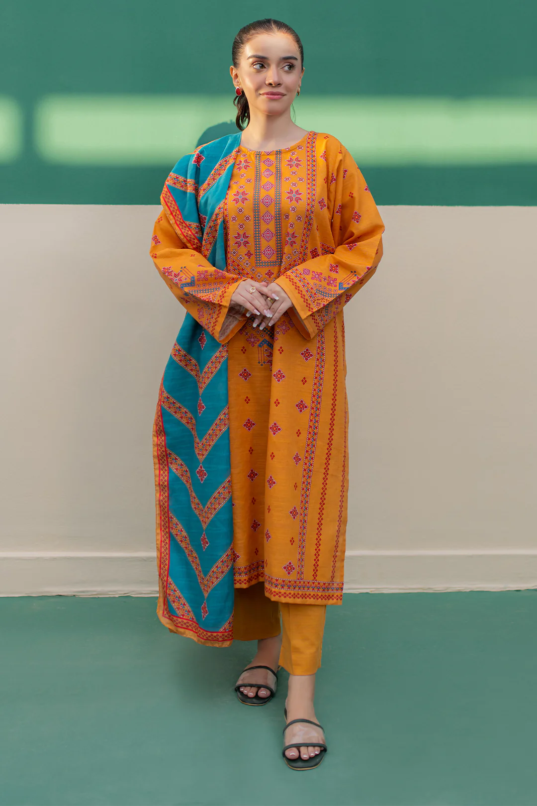 Kurta Dupatta Trouser - 3009 - Image 2