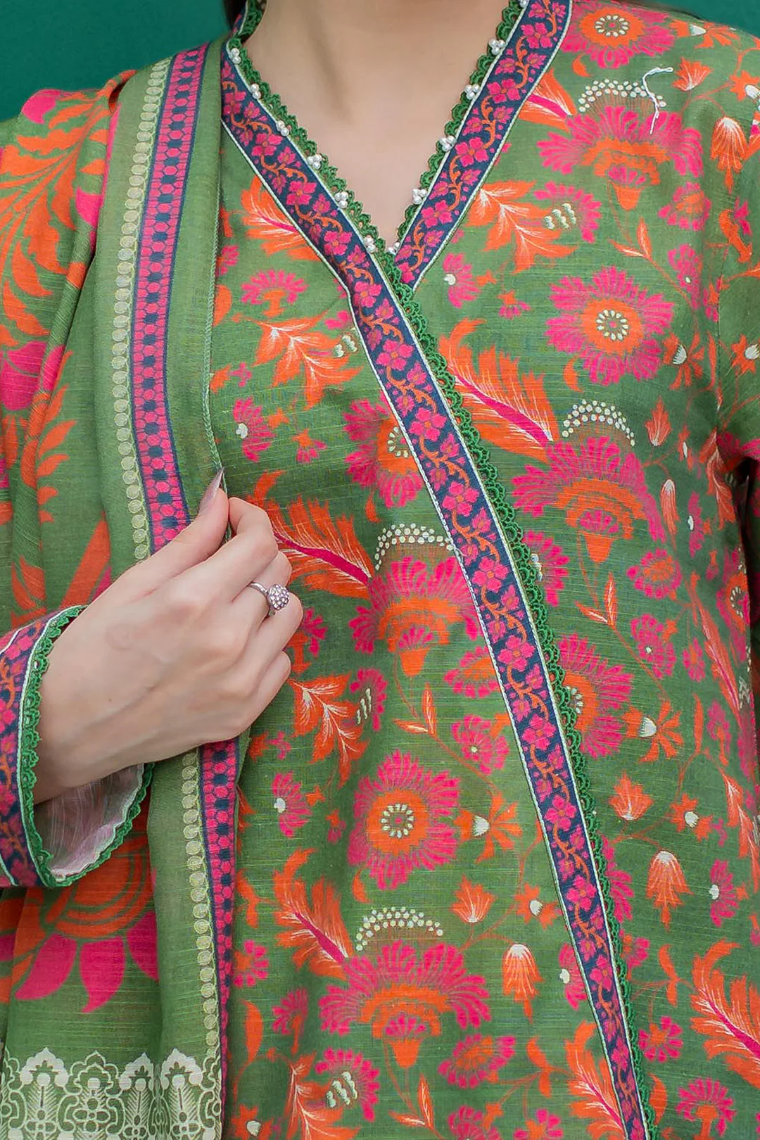 Kurta Dupatta Trouser - 3088 - Image 4