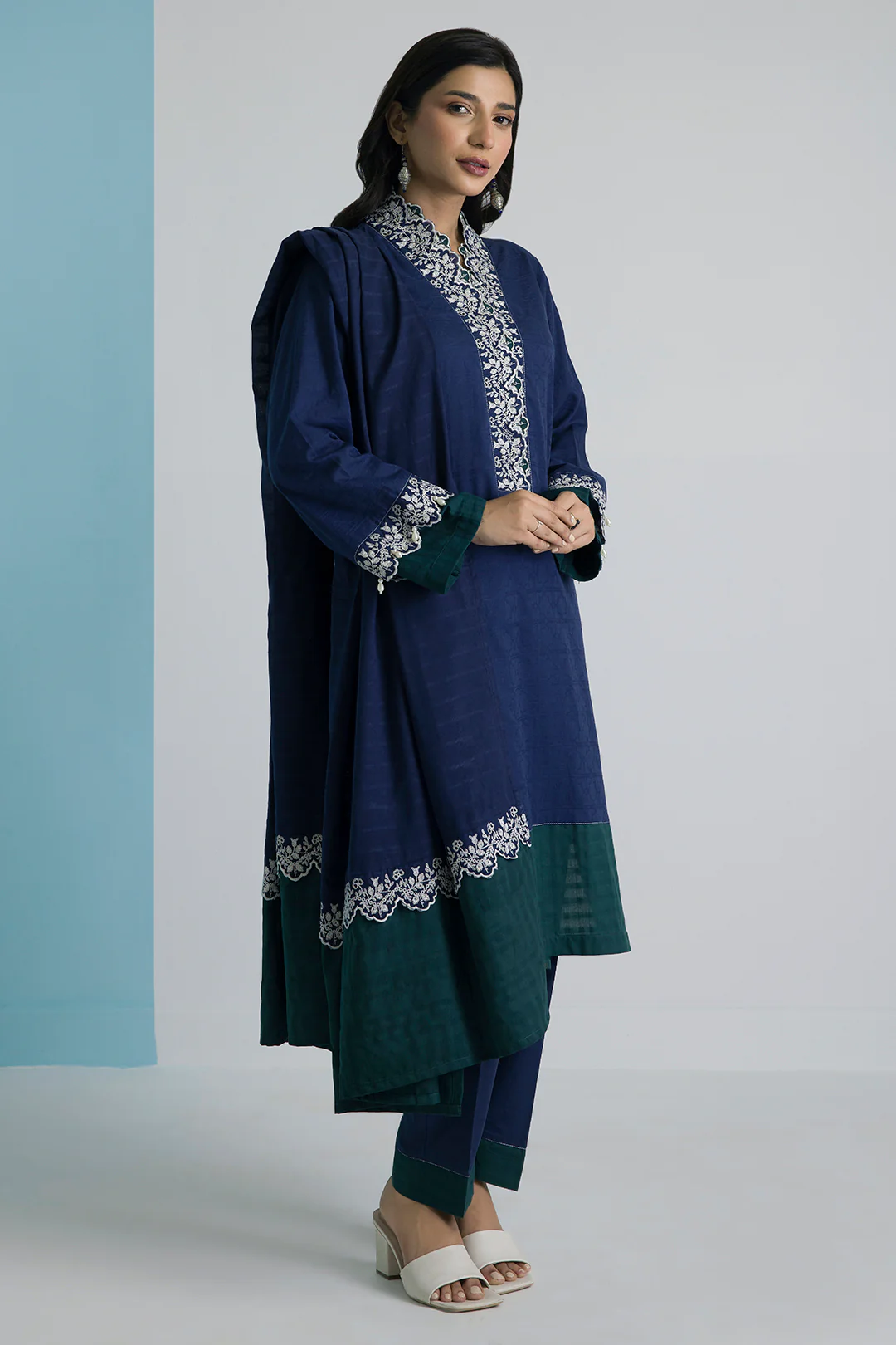 Embroidered Kurta Dupatta Trouser - 3355 - Image 3