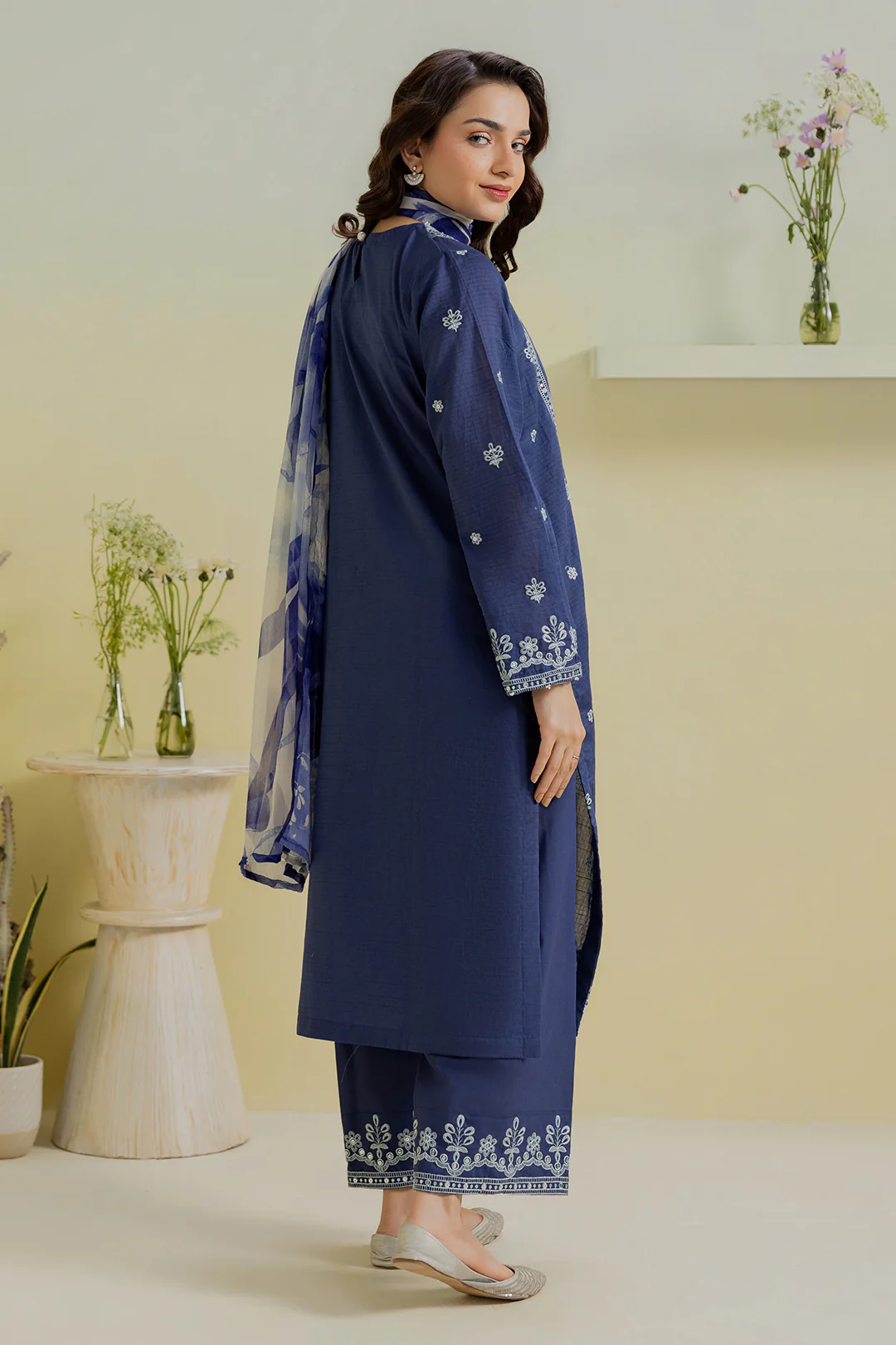 Embroidered Kurta Dupatta Trouser - 2560 - Image 18