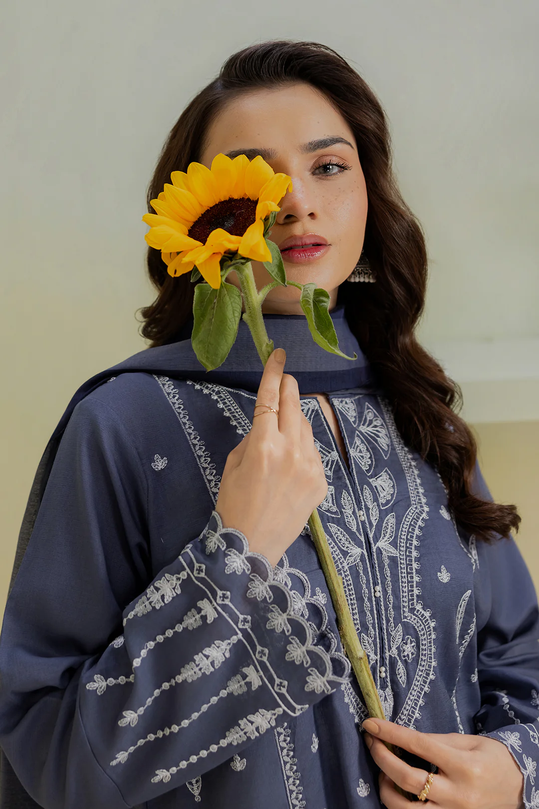 Embroidered Kurta Dupatta Trouser - 2591 - Image 4