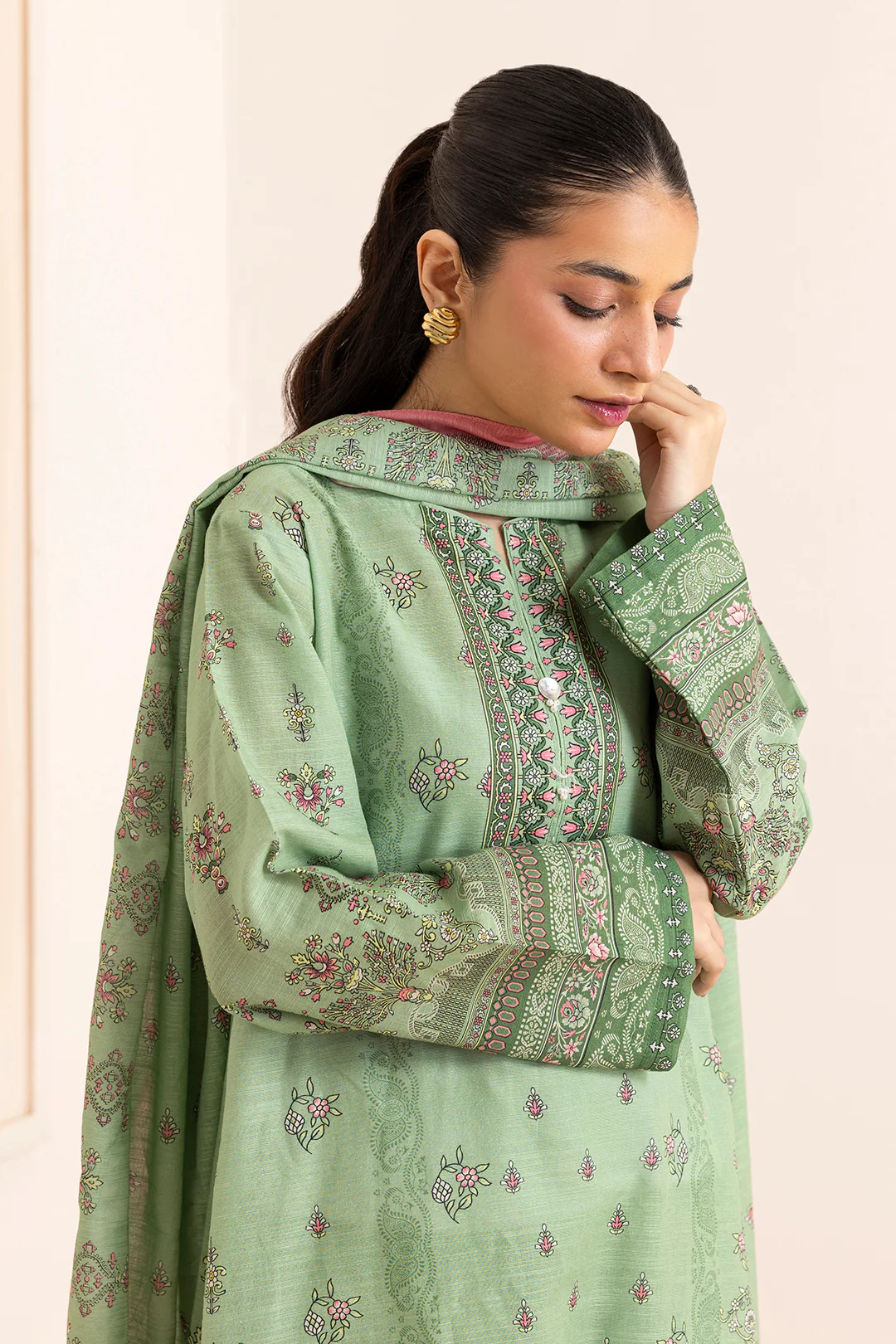 Kurta Dupatta Trouser - 2699 - Image 4