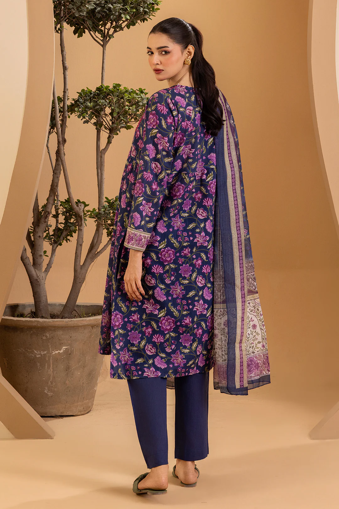 Kurta Dupatta Trouser - 2793 - Image 6