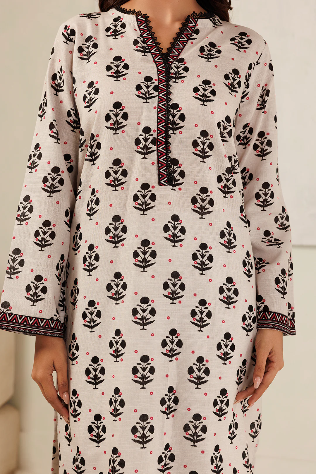 Kurta Dupatta Trouser - 2876 - Image 4