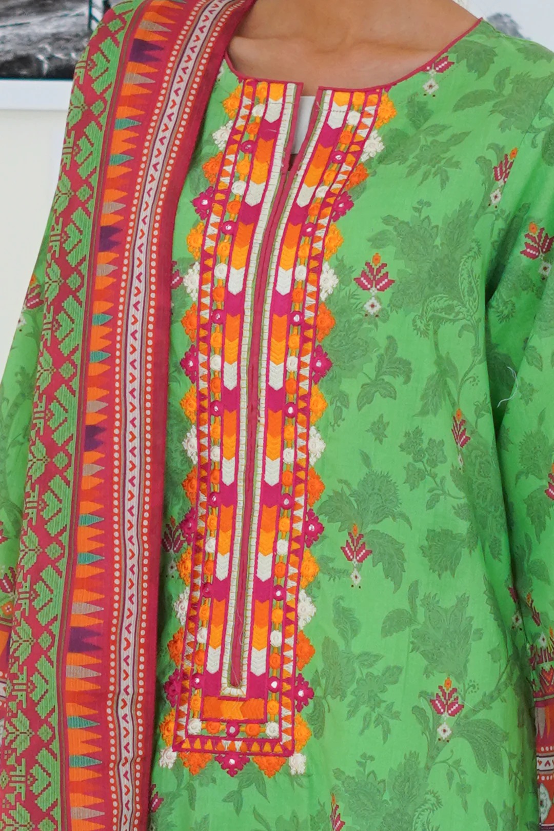 Embroidered Kurta Dupatta - 1894 - Image 4