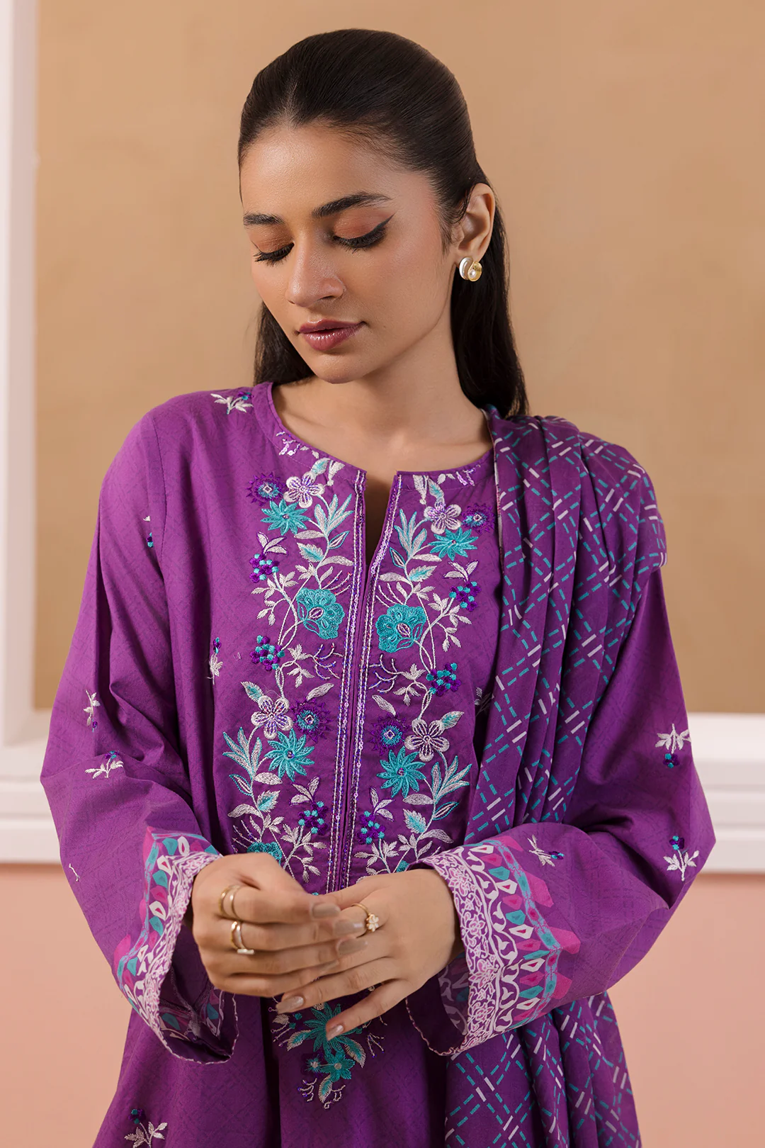 Embroidered Kurta Dupatta - 1896 - Image 3
