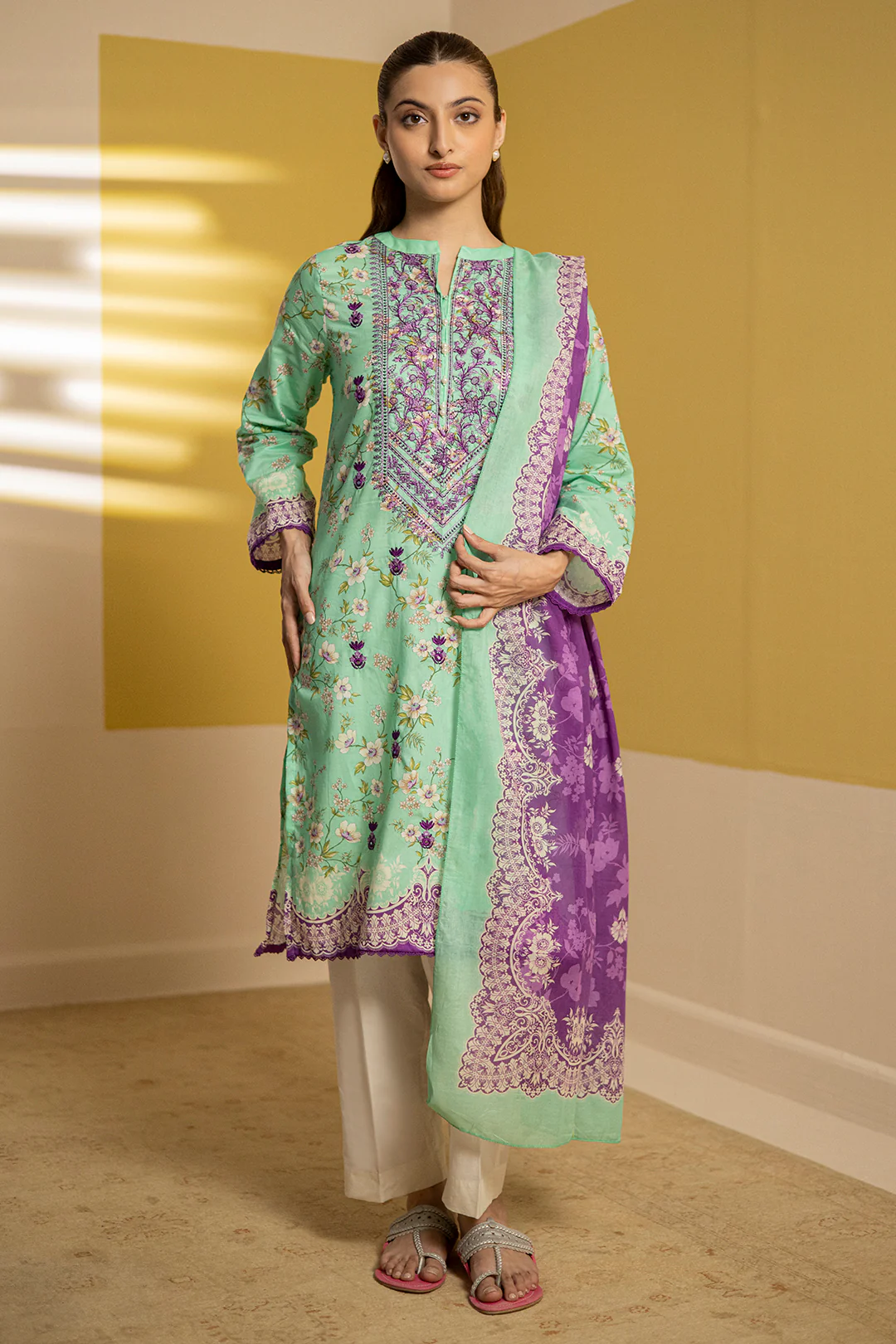 Embroidered Kurta Dupatta - 1903 - Image 4