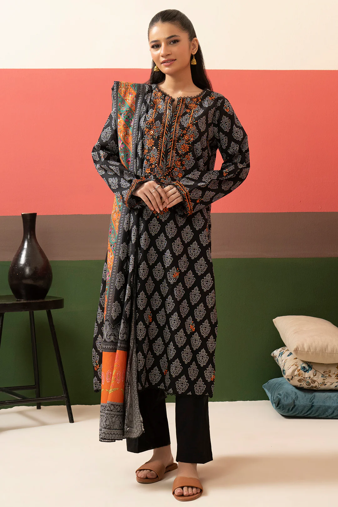 Embroidered Kurta Dupatta - 1506 - Image 4