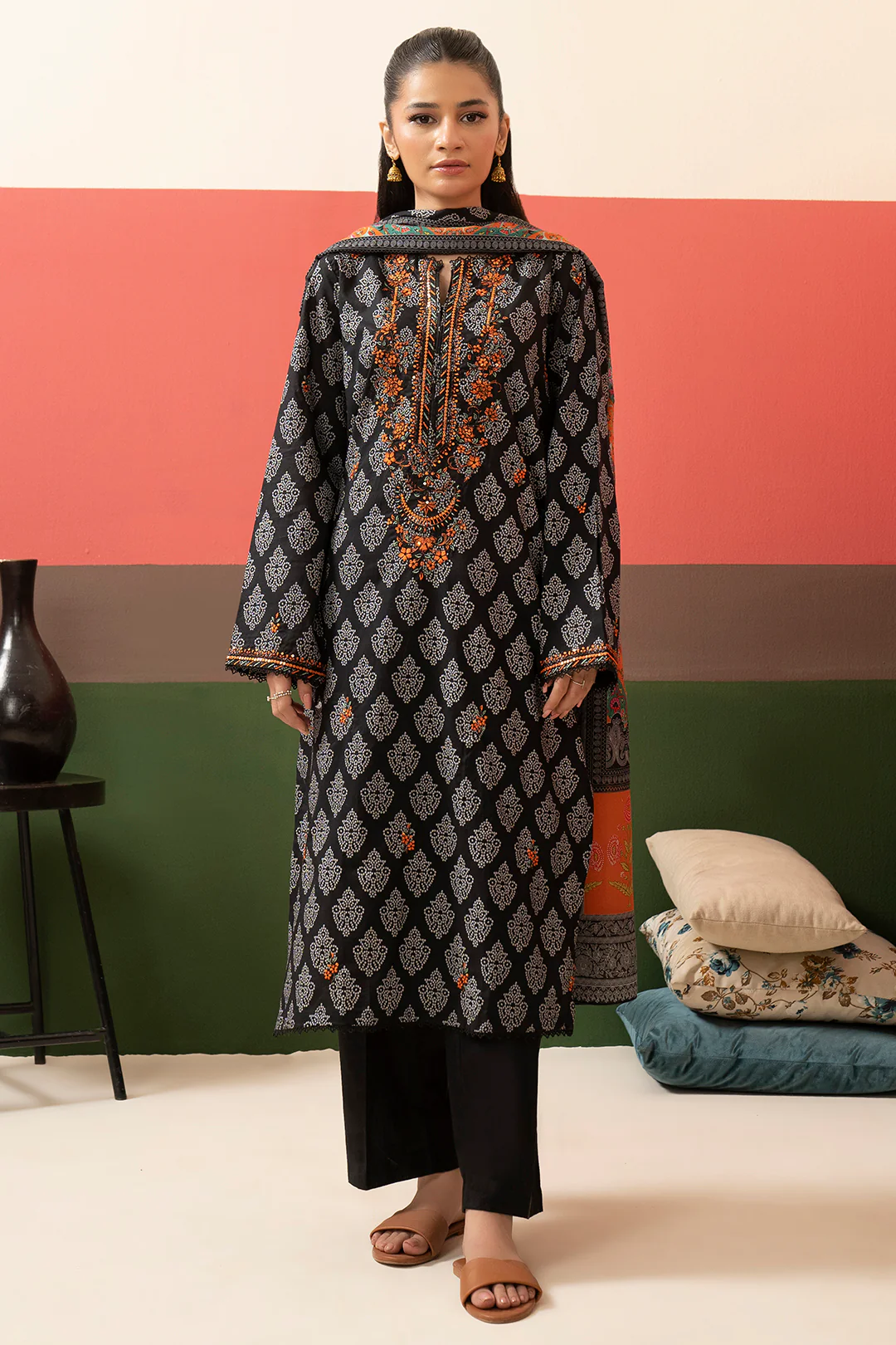 Embroidered Kurta Dupatta - 1506 - Image 5
