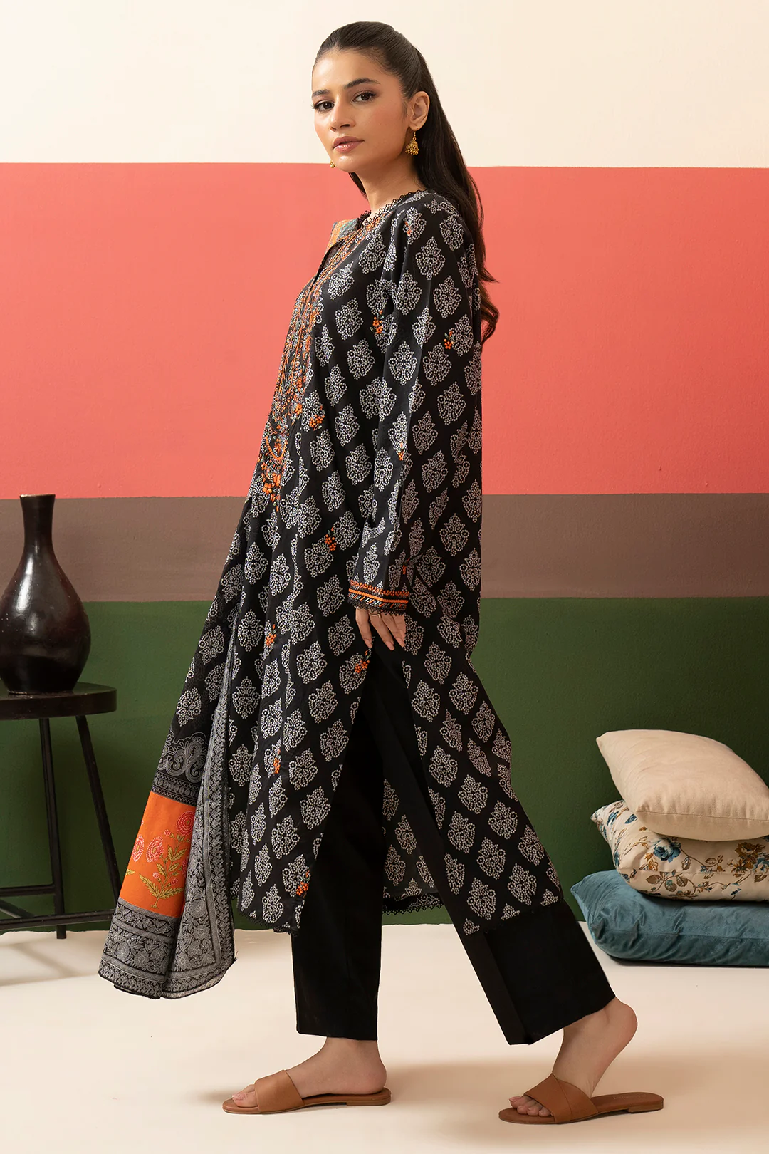 Embroidered Kurta Dupatta - 1506 - Image 7