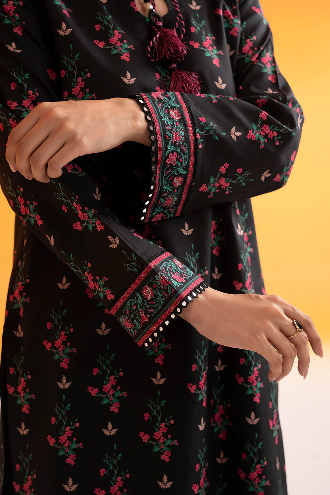 Kurta Dupatta - 1750 - Image 3