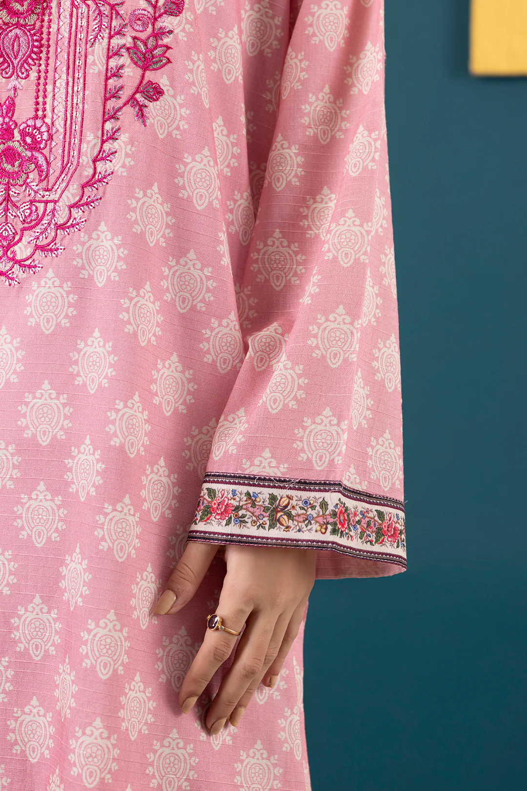 Kurta Dupatta - 1756 - Image 8