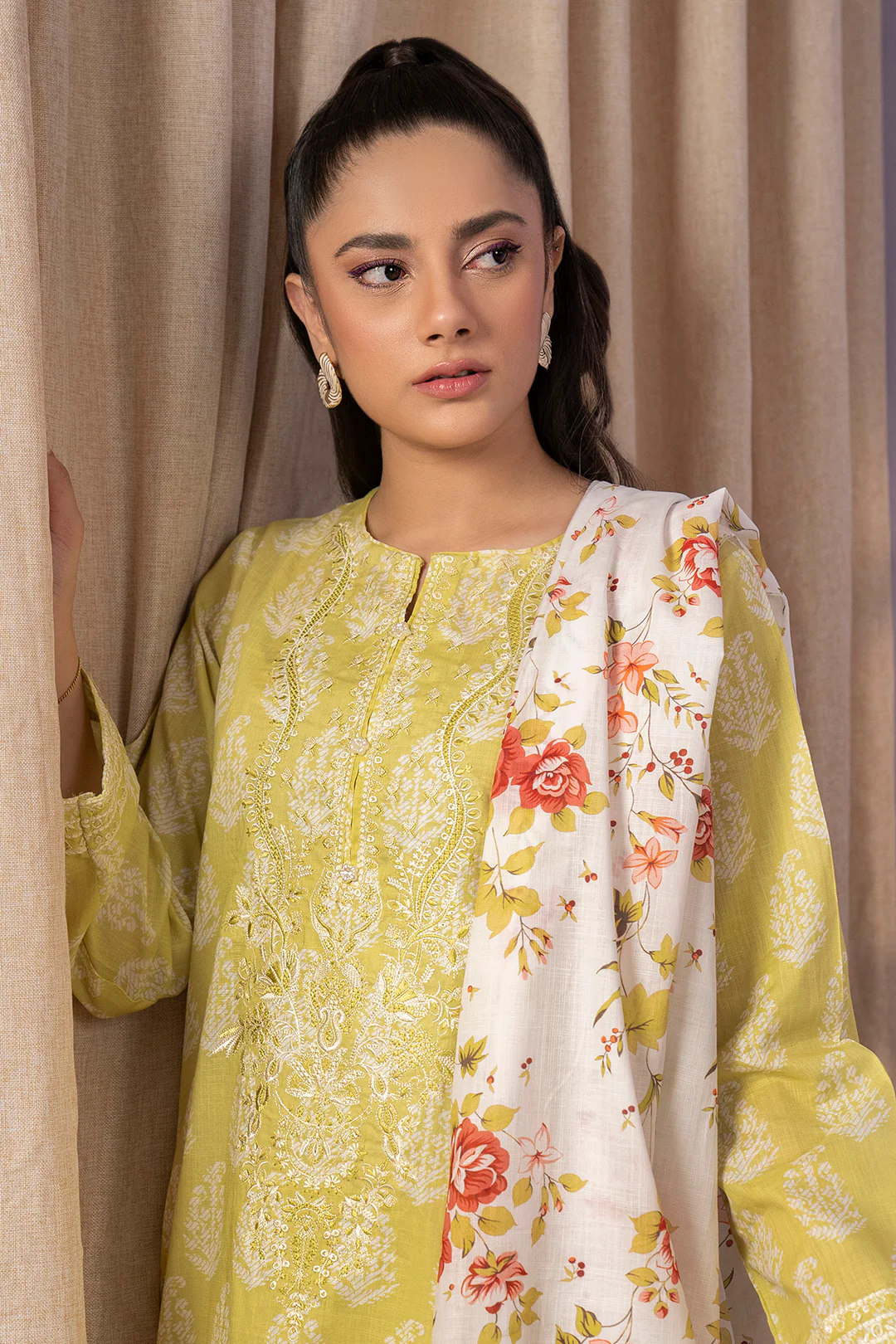 Embroidered Kurta Dupatta - 1903 - Image 3