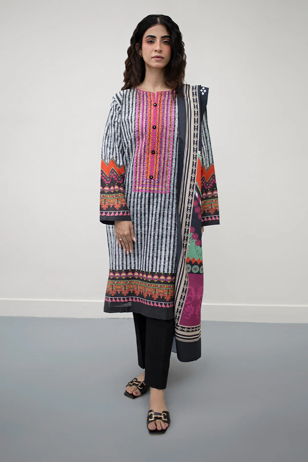 Embroidered Kurta Dupatta - 0740 - Image 3